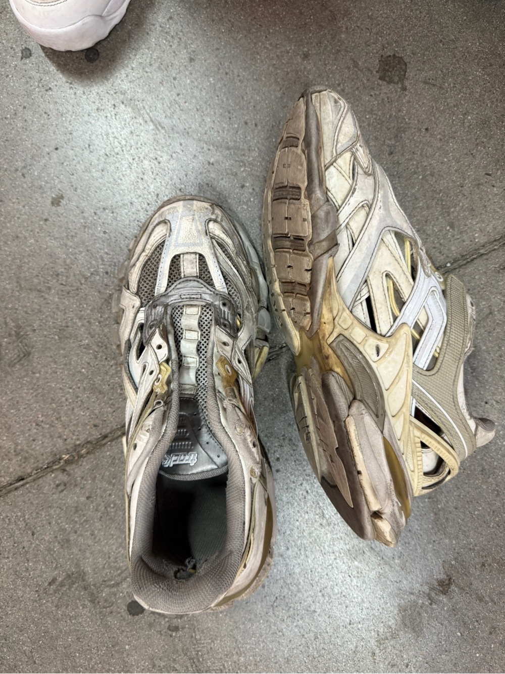 Balenciaga Men’s White Tan Athletic Sneakers
